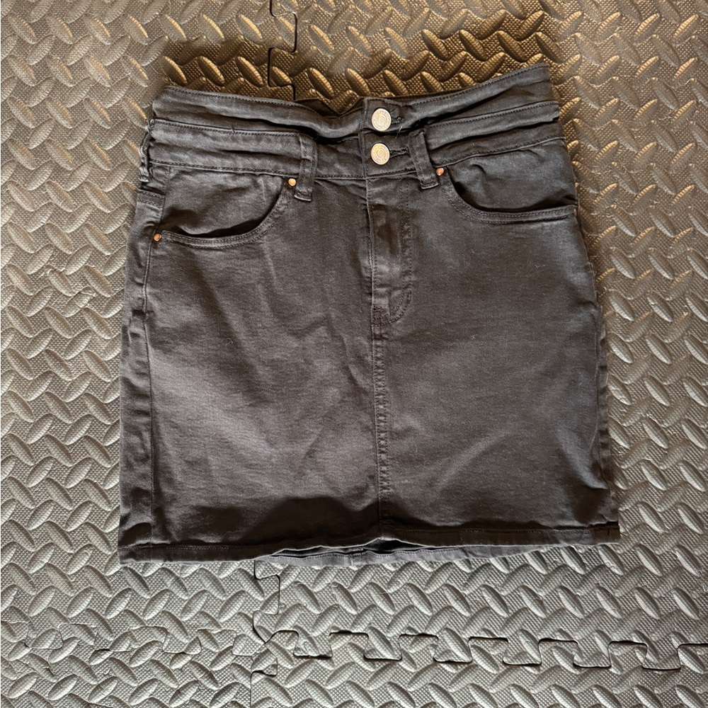 PacSun black denim mini skirt size 24 - small